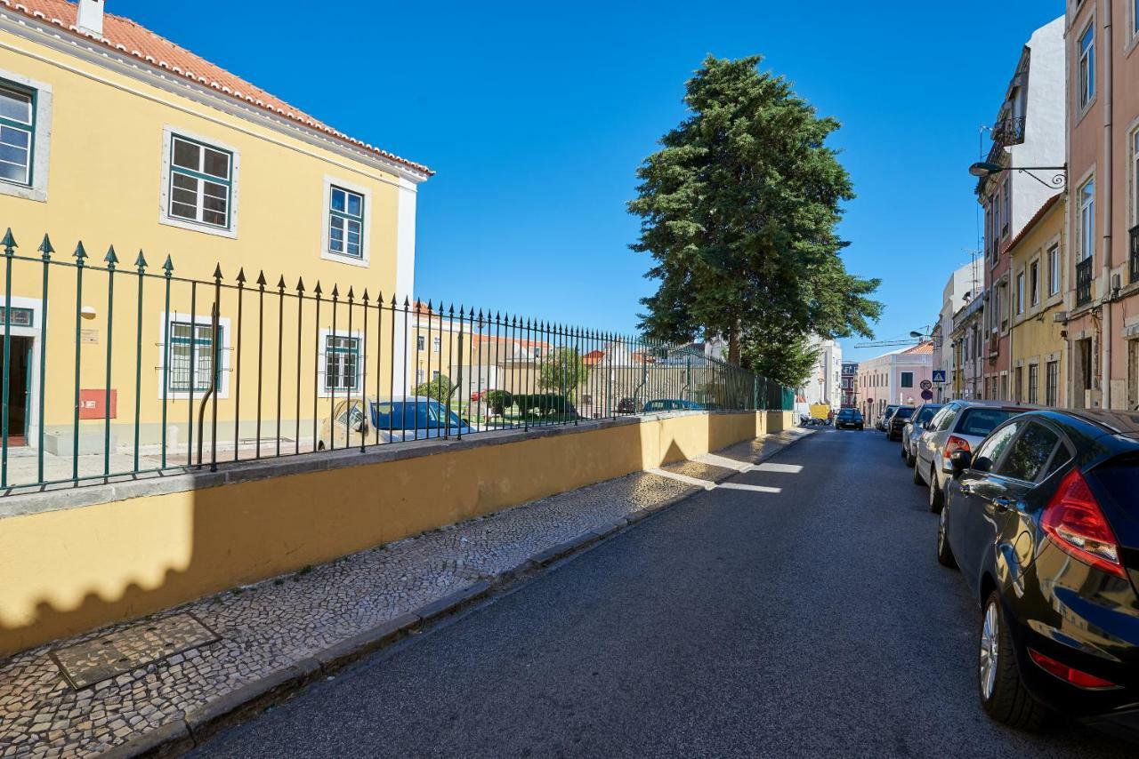 Charming Apartment Em Belem-Books And Canvas Lisbon Exterior photo